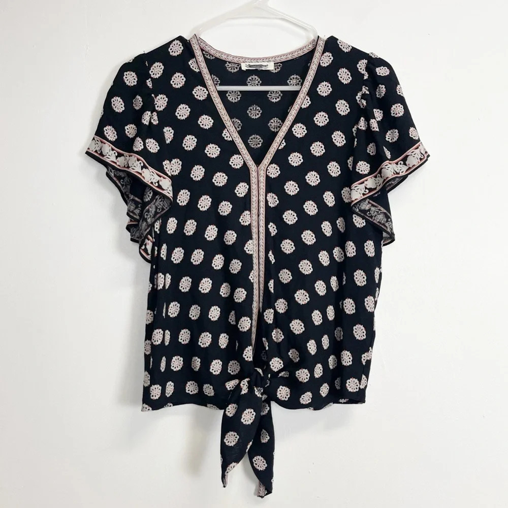 Max Studio Shirt Womens Small Black Vneck Patterned Short Sleeve Tie Front